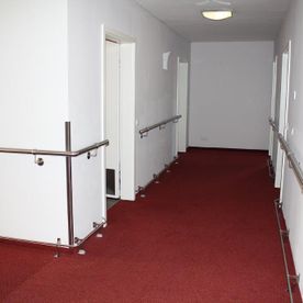 Edelstahl Handlauf mit Rammschutz
